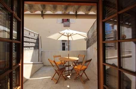 Top floors opening to roof terrace Top floors opening to roof terrace